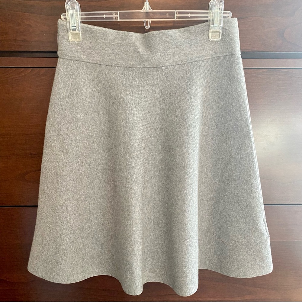 Ann Taylor grey knit skirt